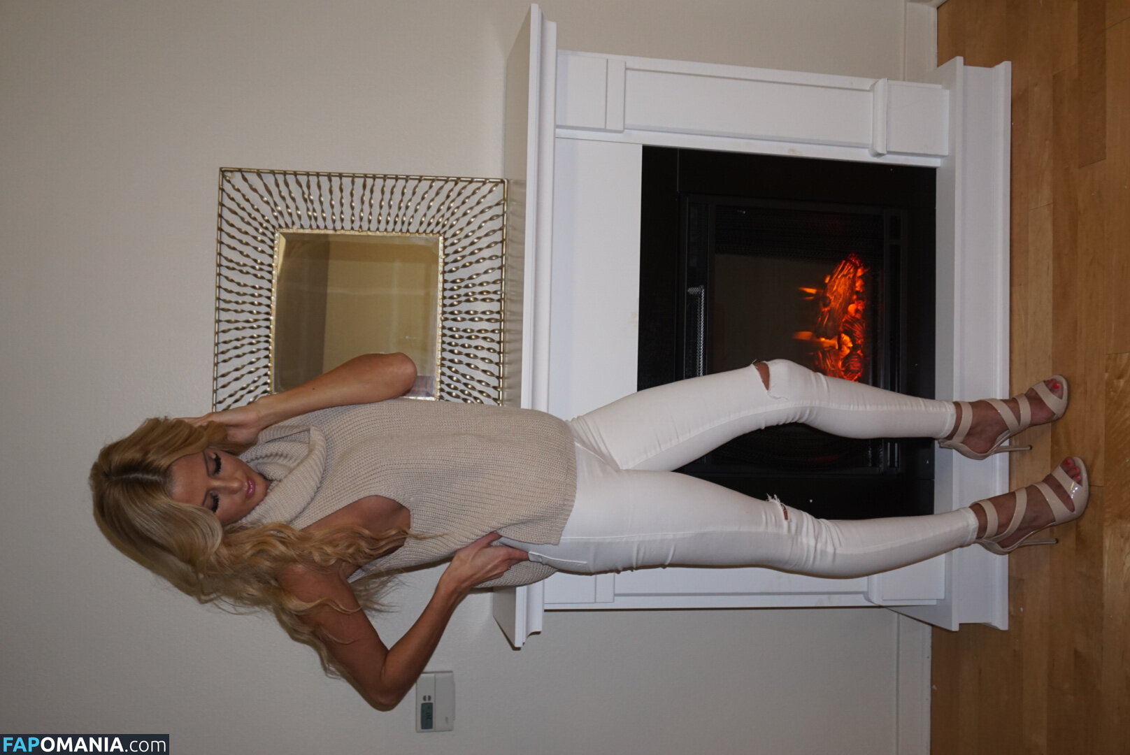 Emma Hernan Nude Leaked Photo #321