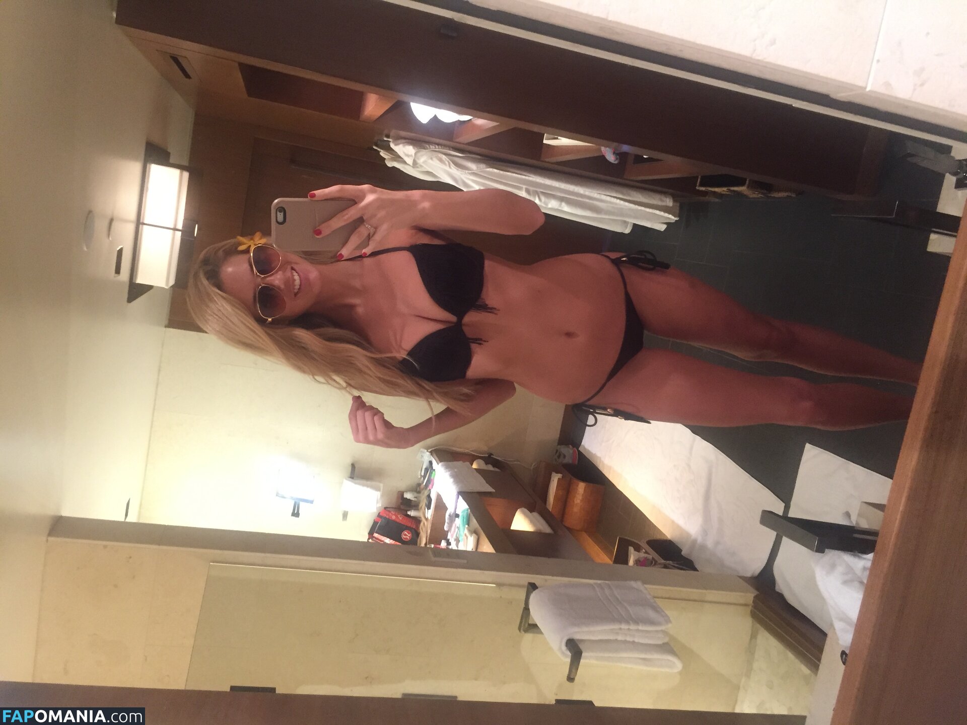 Emma Hernan Nude Leaked Photo #610