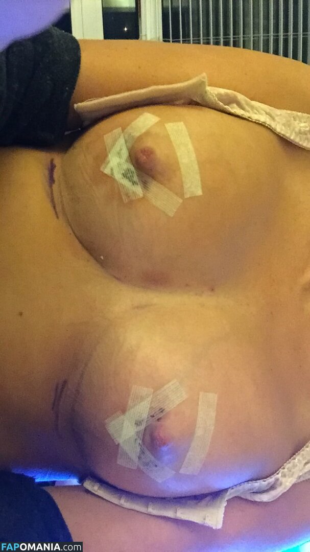 Emma Hernan Nude Leaked Photo #614