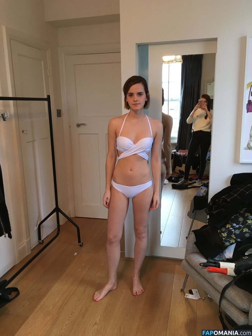 Emma Watson Nude Leaked Photo #30