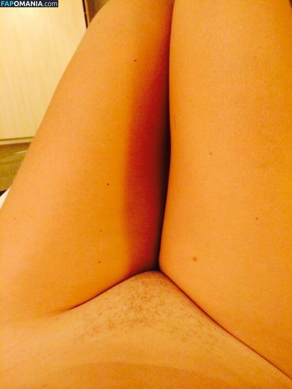 Gigi Ravelli Nude Leaked Photo #8