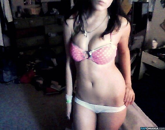 Halsey Nude Leaked Photo #4