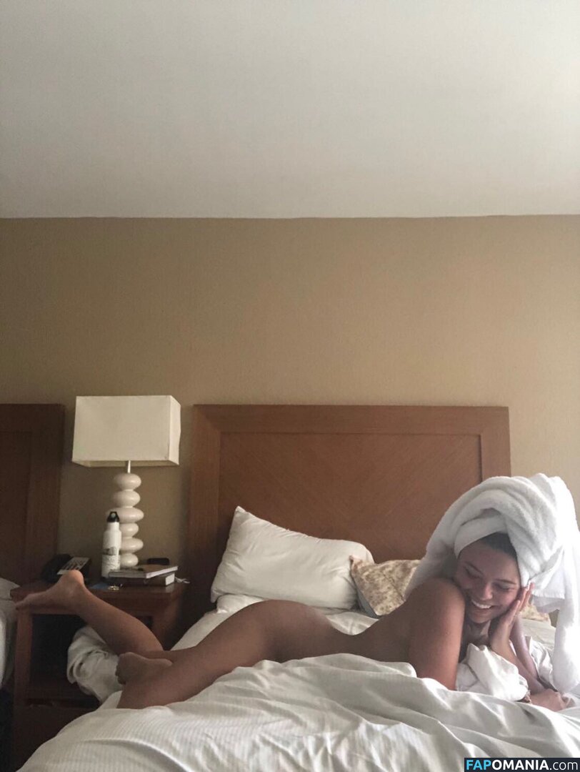Hannah Kepple Nude Leaked Photo #1