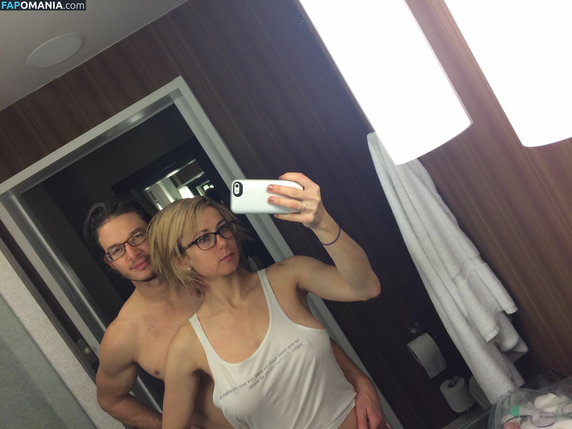 Iliza Shlesinger Nude Leaked Photo #28