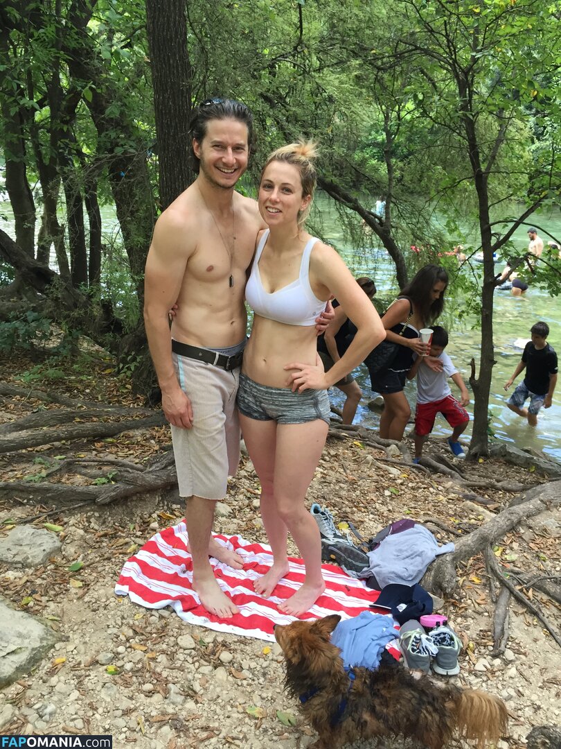 Iliza Shlesinger Nude Leaked Photo #92