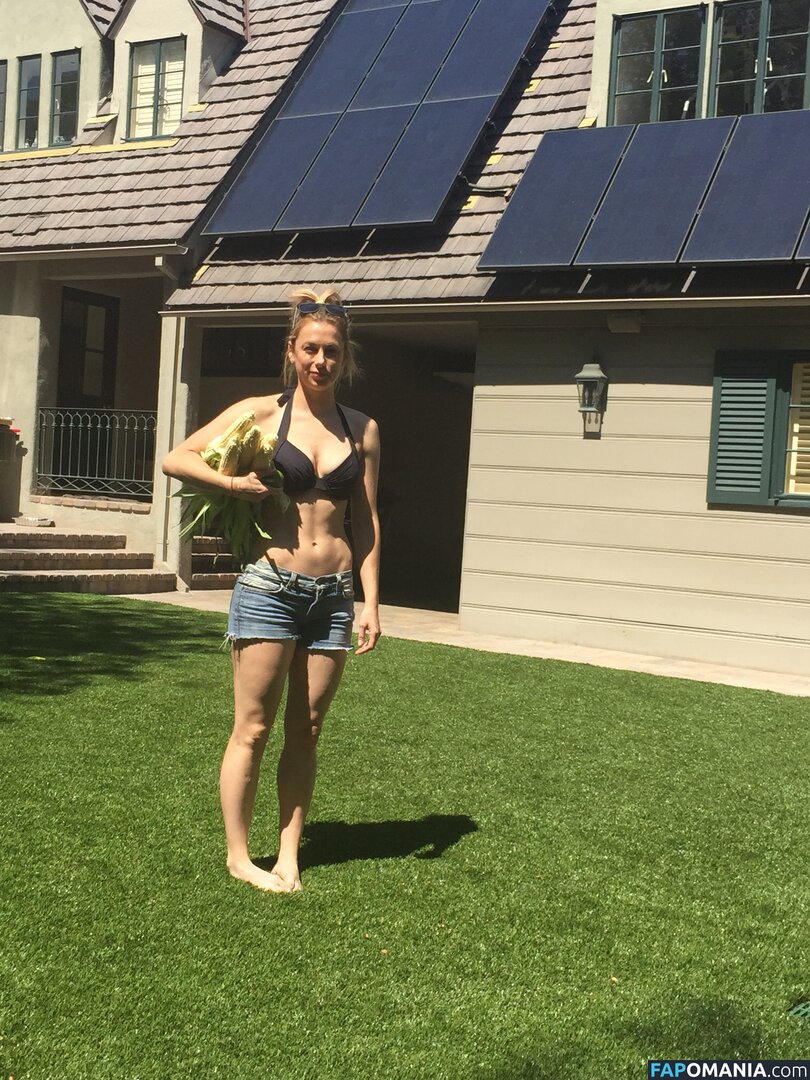 Iliza Shlesinger Nude Leaked Photo #119