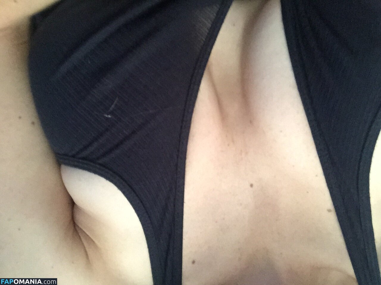 Iliza Shlesinger Nude Leaked Photo #153