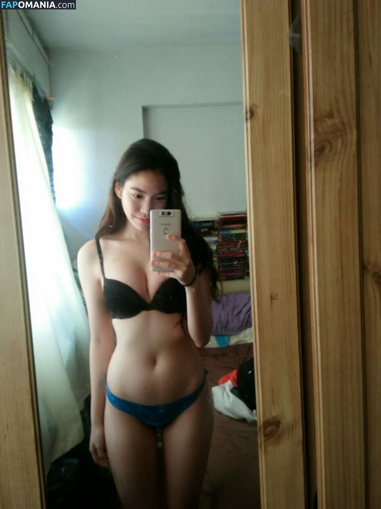 Janella Ooi Nude Leaked Photo #2