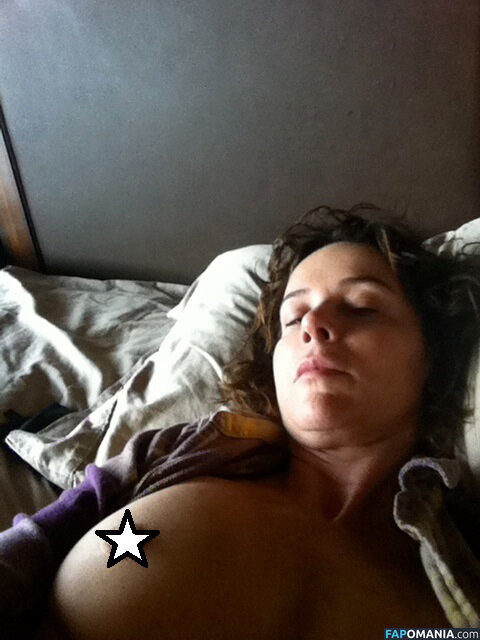 Jennifer Grey Nude Leaked Photo #1
