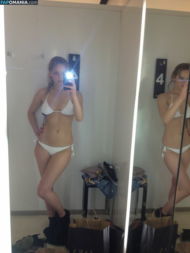 Jennifer Lawrence Nude Leaked Photo #3