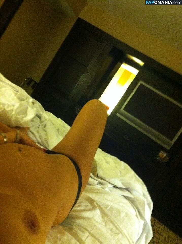 Jenny McCarthy Nude Leaked Photo #3