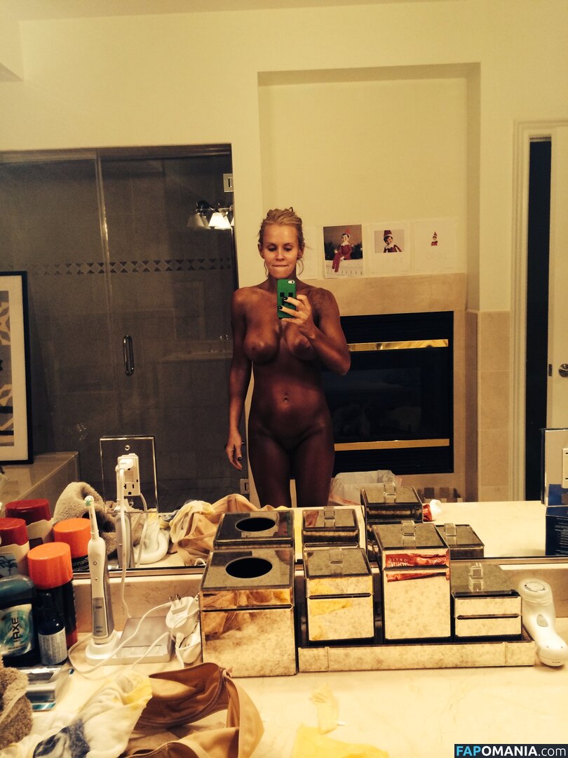 Jenny McCarthy Nude Leaked Photo #13