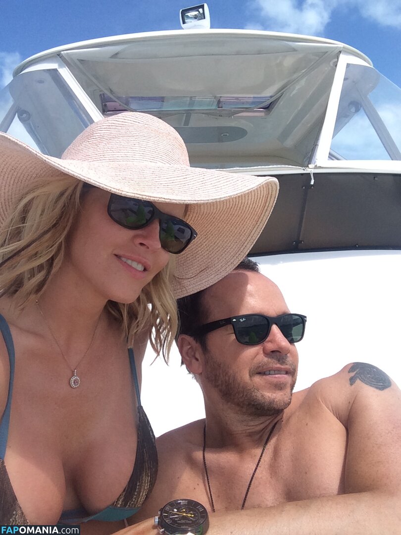 Jenny McCarthy Nude Leaked Photo #32