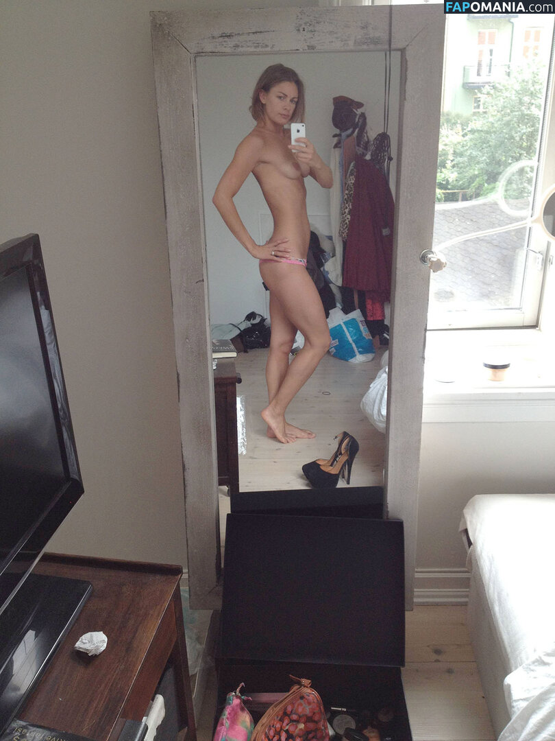 Jenny Skavlan Nude Leaked Photo #2