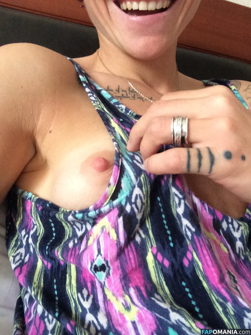 Jess Fishlock Nude Leaked Photo #3