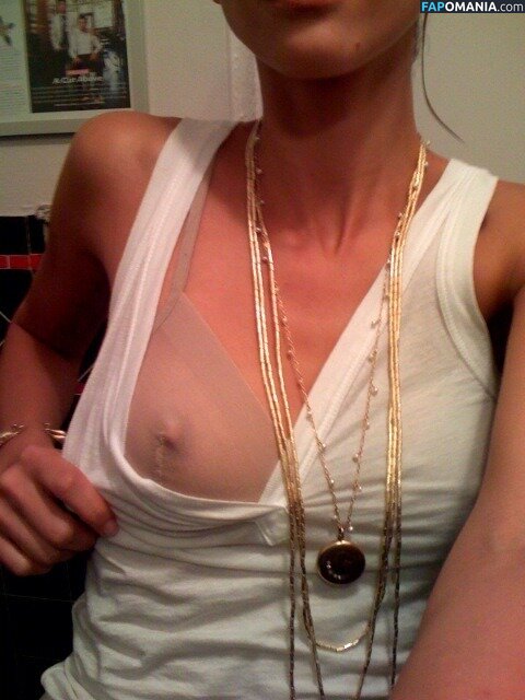 Jessica Alba Nude Leaked Photo #3