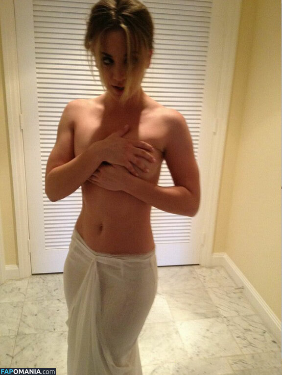 Kaley Cuoco Nude Leaked Photo #48