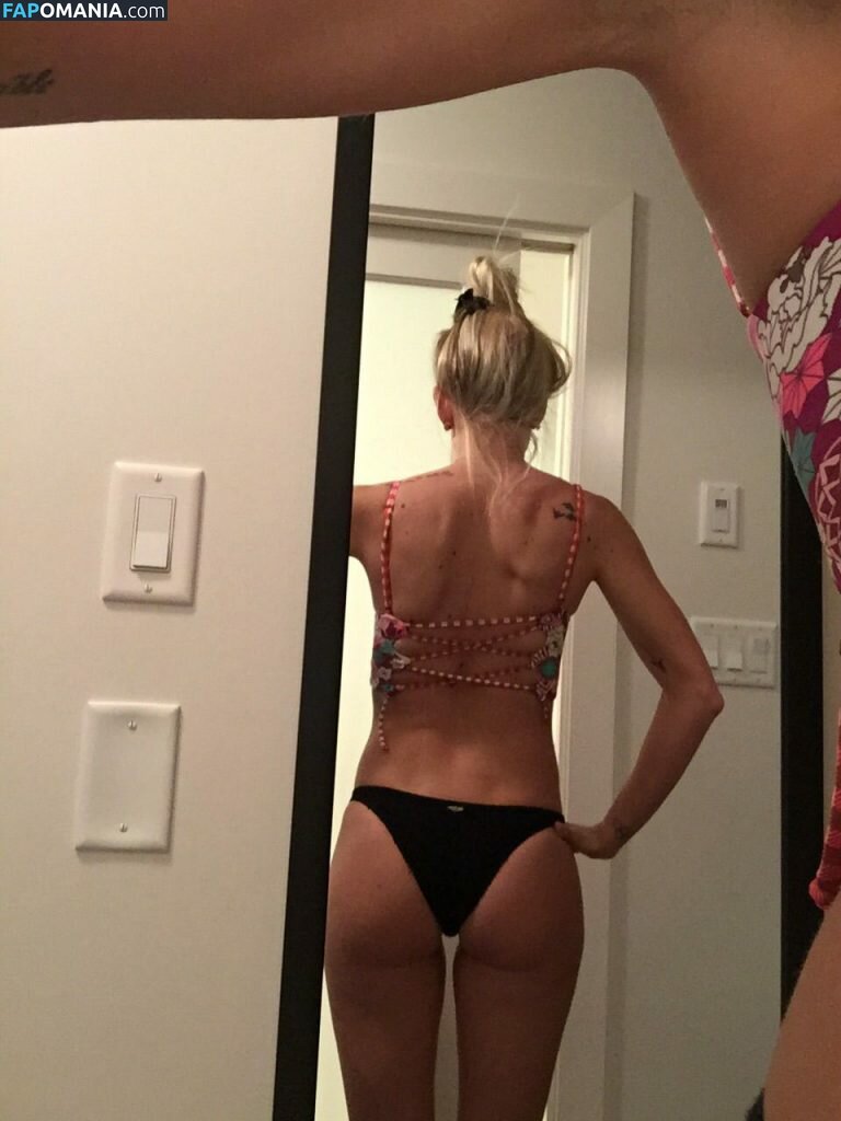 Kaylyn Kyle Nude Leaked Photo #12