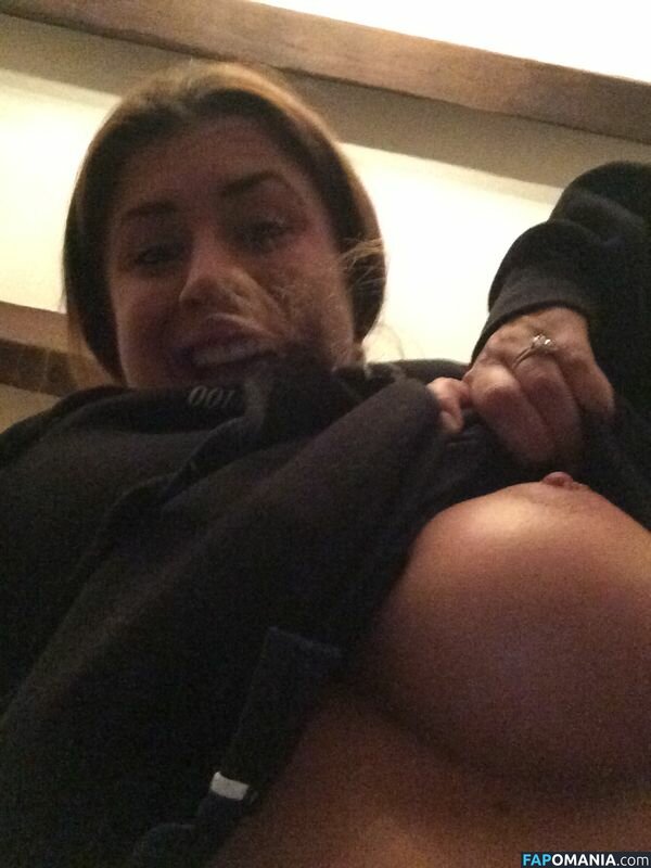 Kelly Hall Nude Leaked Photo #2