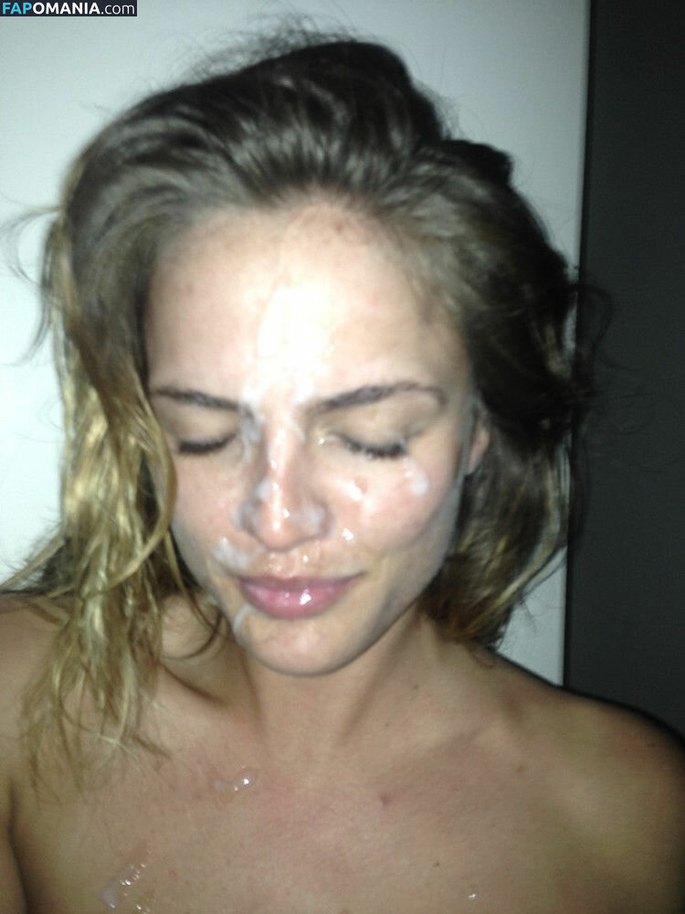 Kelsey Laverack Nude Leaked Photo #2