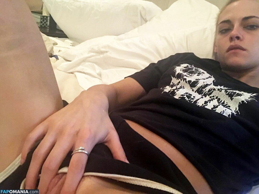 Kristen Stewart Nude Leaked Photo #143