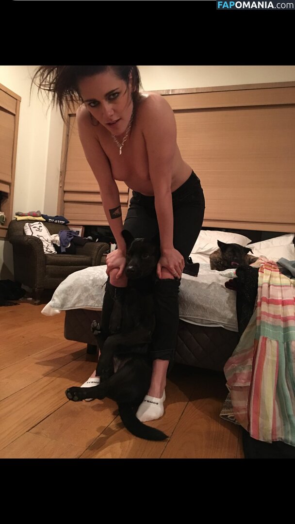 Kristen Stewart Nude Leaked Photo #289