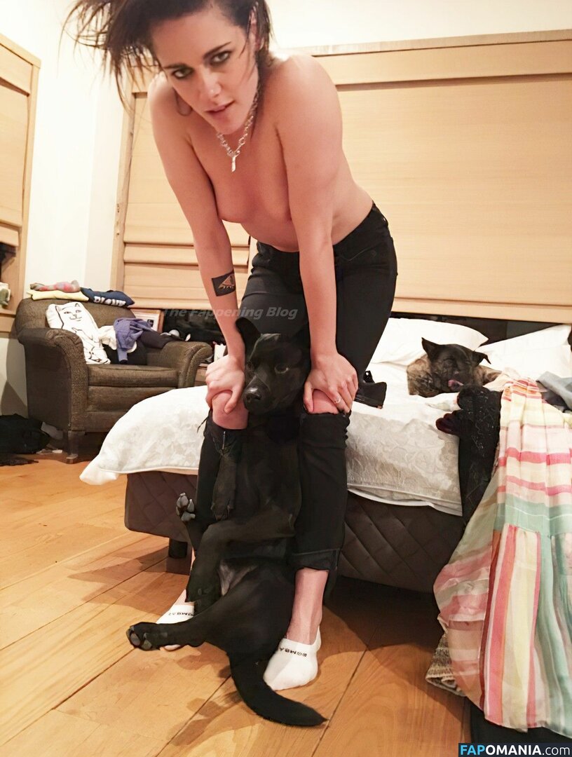 Kristen Stewart Nude Leaked Photo #290