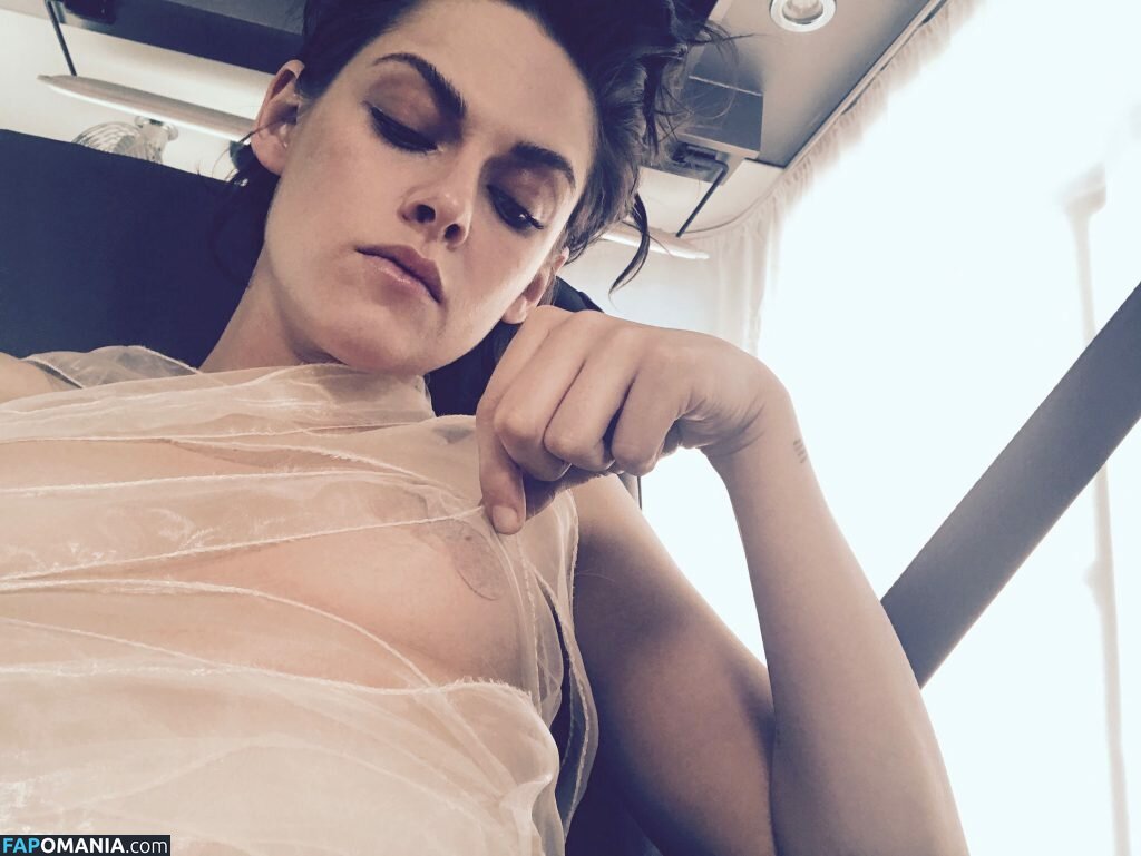Kristen Stewart Nude Leaked Photo #319