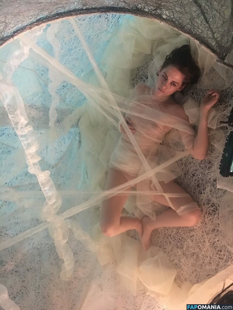 Kristen Stewart Nude Leaked Photo #328