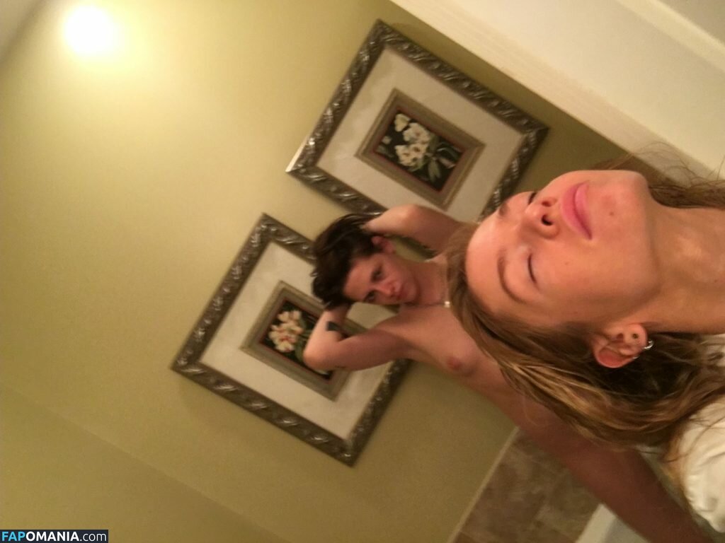 Kristen Stewart Nude Leaked Photo #332