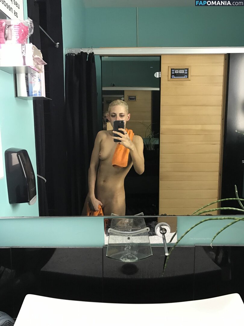 Kristen Stewart Nude Leaked Photo #341