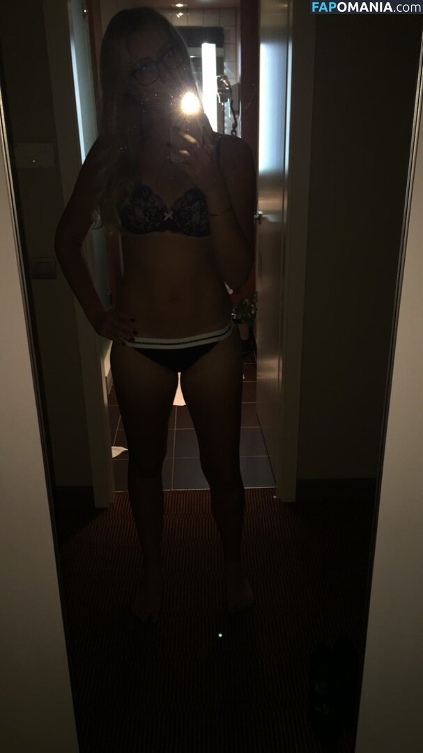 Kristina Mladenovic Nude Leaked Photo #10
