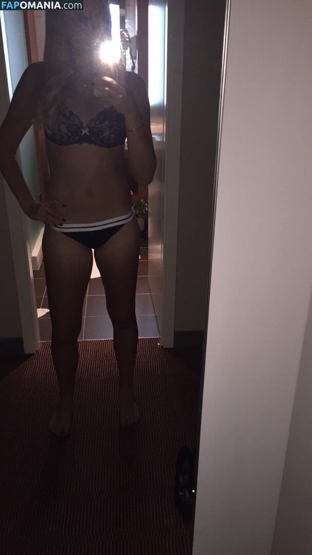Kristina Mladenovic Nude Leaked Photo #12