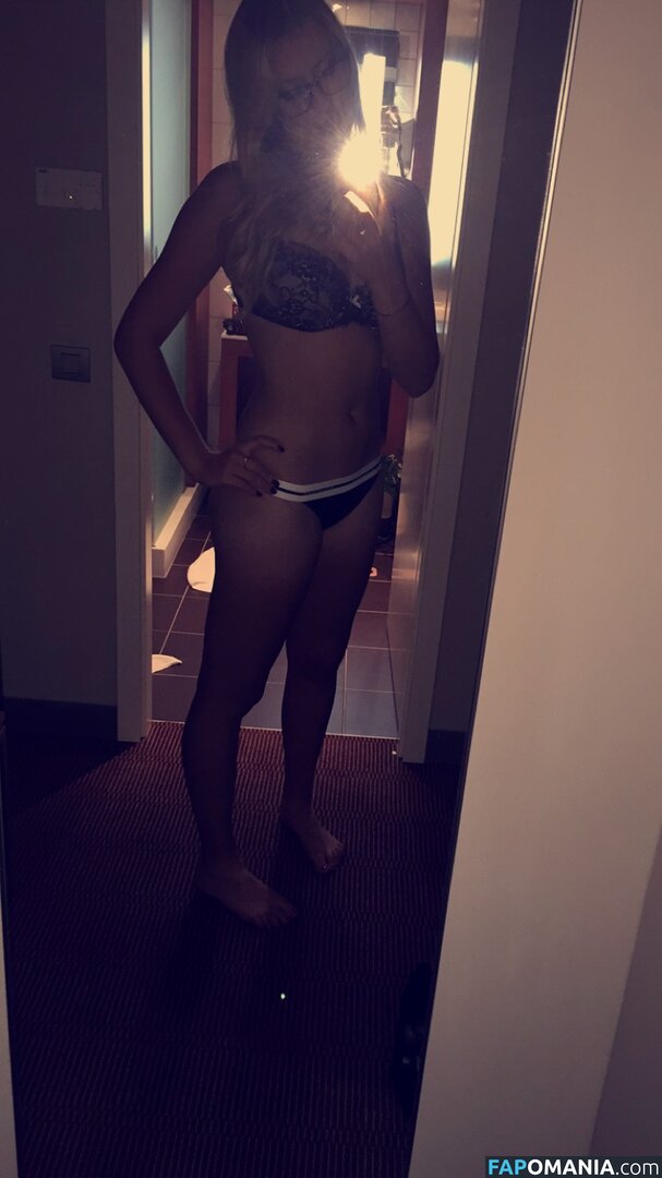 Kristina Mladenovic Nude Leaked Photo #15