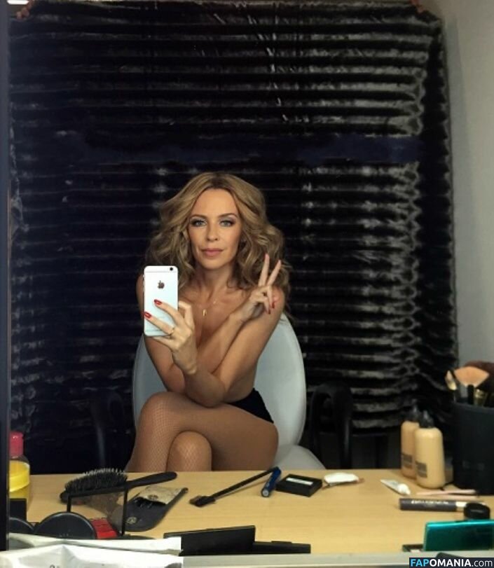 Kylie Minogue Nude Leaked Photo #1