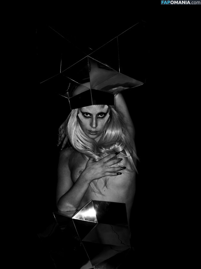 Lady Gaga Nude Leaked Photo #522