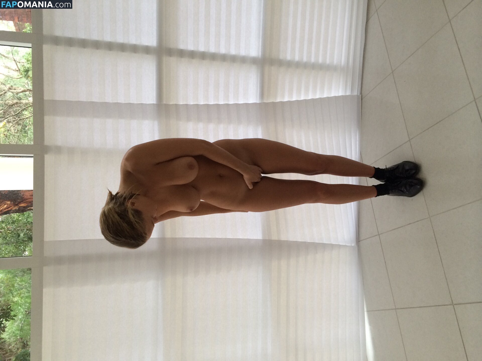 Lara Bingle Nude Leaked Photo #172