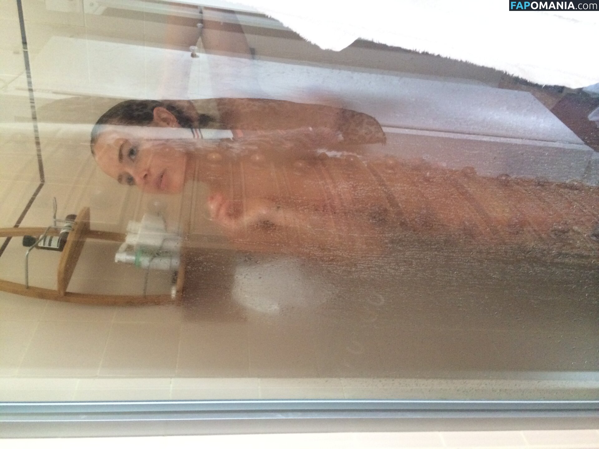 Lara Bingle Nude Leaked Photo #241