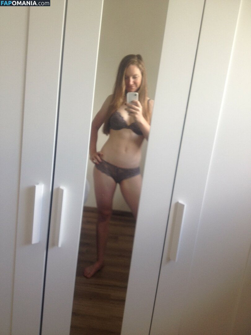 Lauren Kitchen Nude Leaked Photo #118