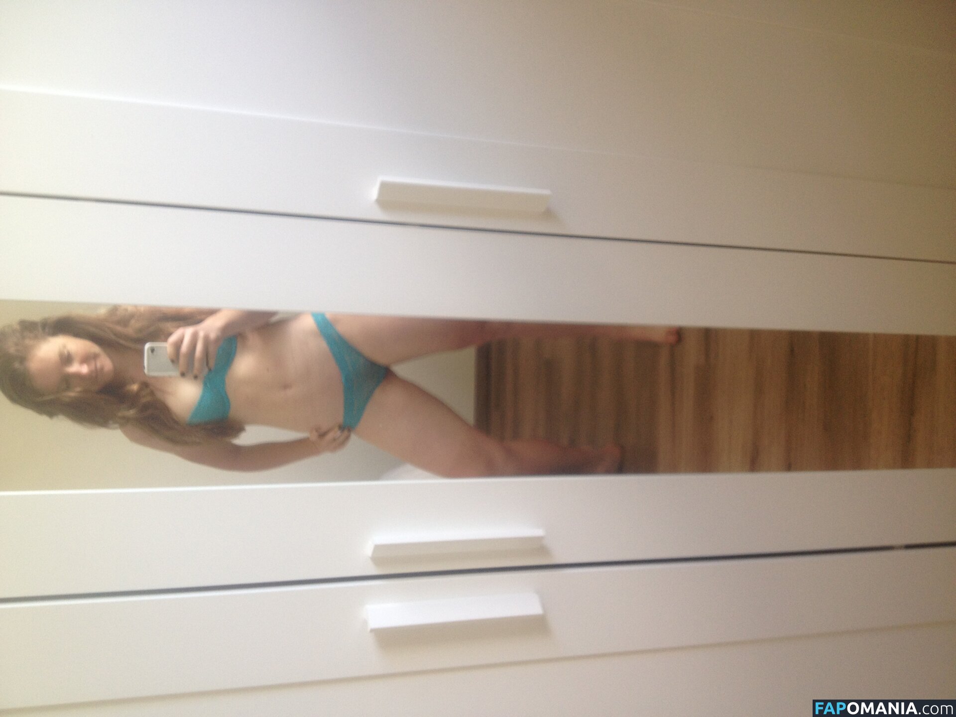 Lauren Kitchen Nude Leaked Photo #122
