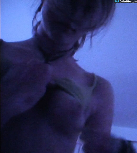Leighton Meester Nude Leaked Photo #13