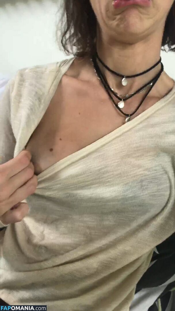 Lena Meyer Landrut Nude Leaked Photo #15