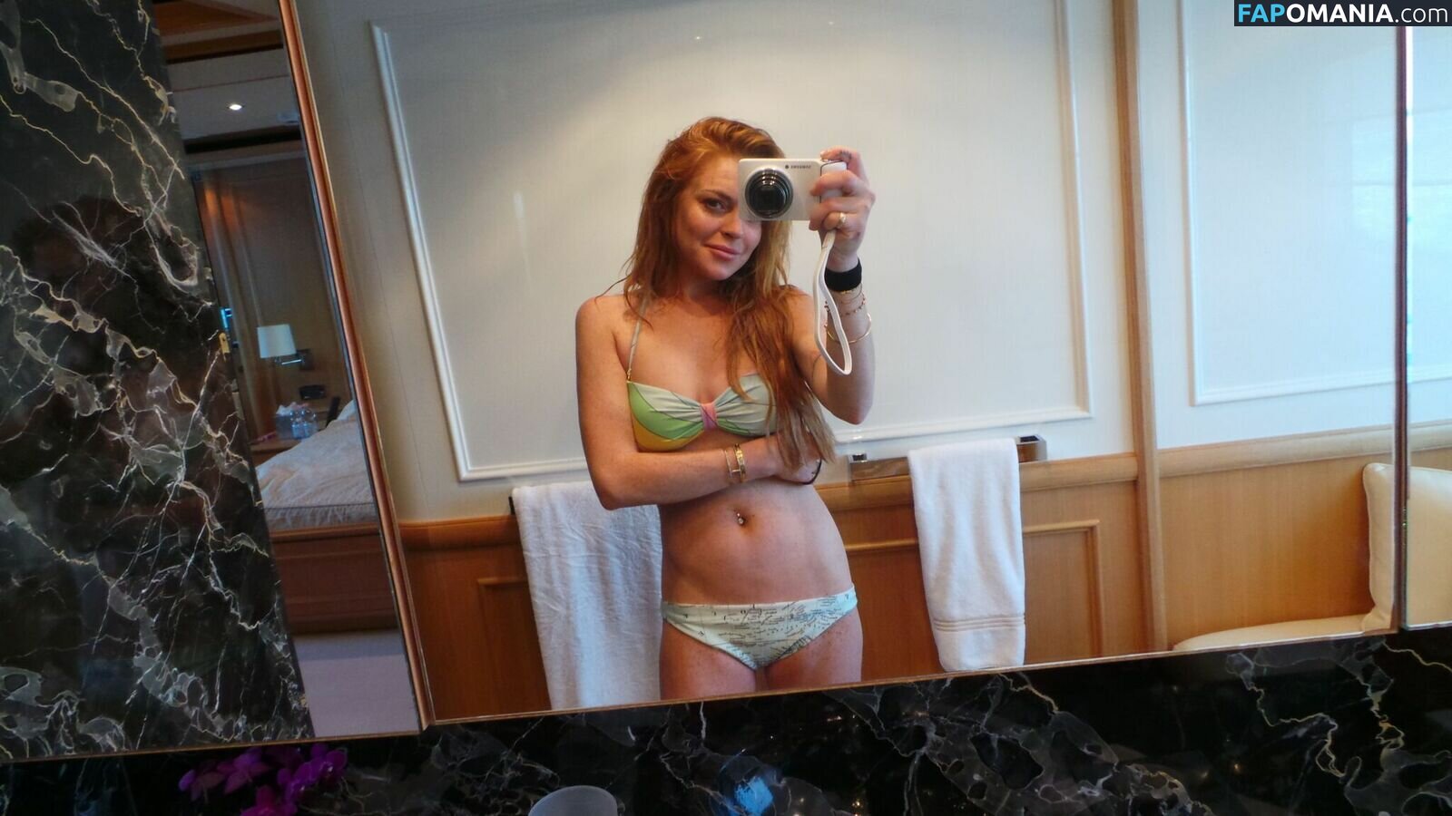Lindsay Lohan Nude Leaked Photo #14