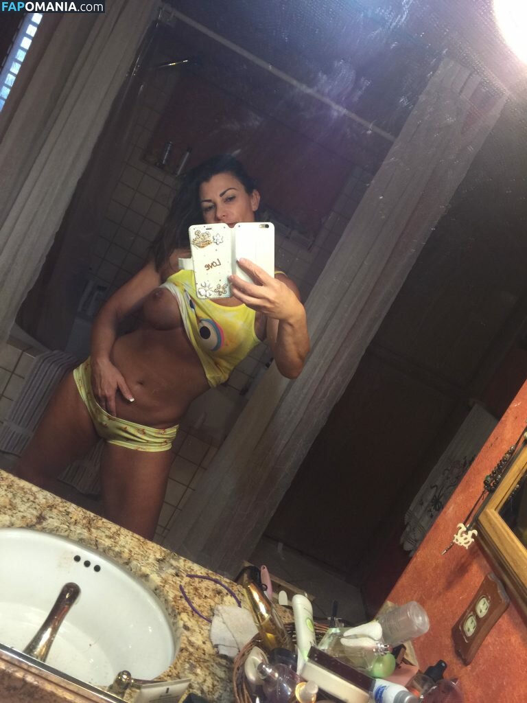 Lisa Marie Varon Nude Leaked Photo #4
