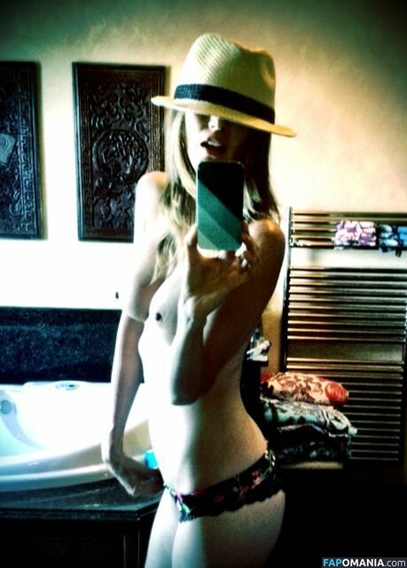 Lori Heuring Nude Leaked Photo #6