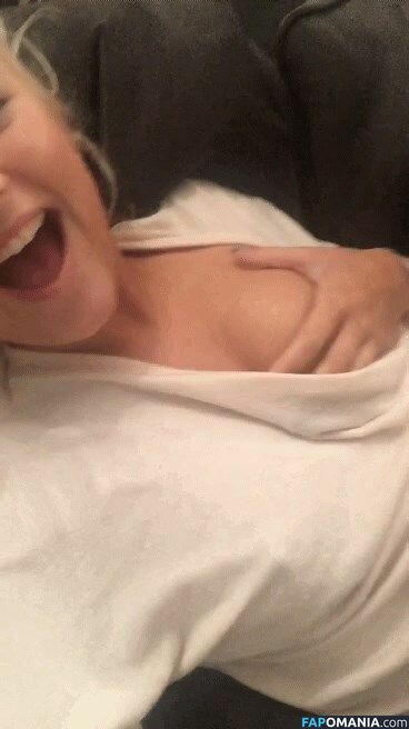 Lucy Fallon Nude Leaked Photo #7