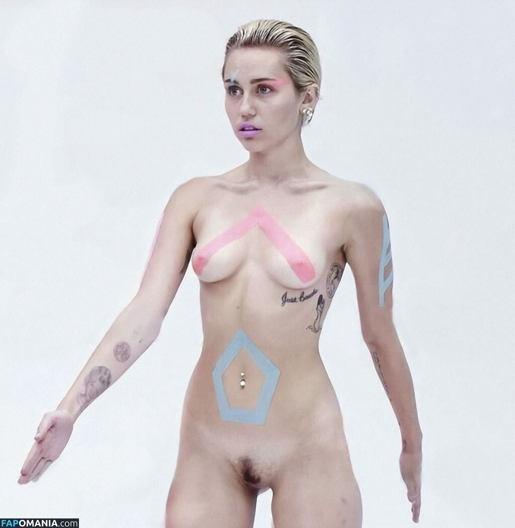 Miley Cyrus Nude Leaked Photo #61