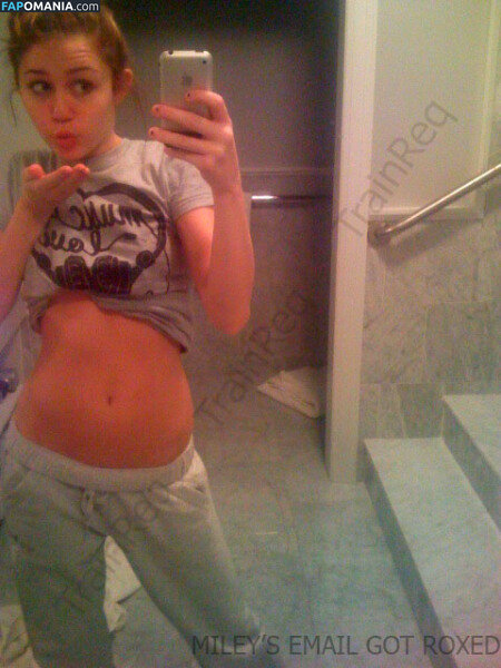 Miley Cyrus Nude Leaked Photo #66