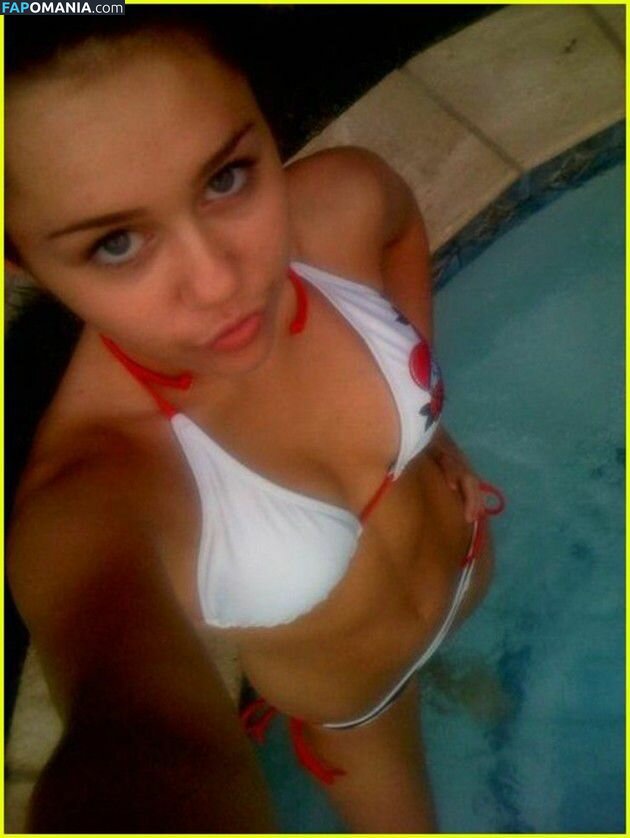 Miley Cyrus Nude Leaked Photo #92
