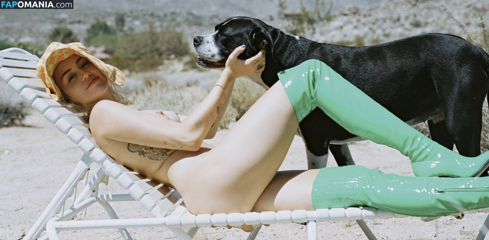 Miley Cyrus Nude Leaked Photo #98
